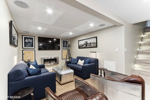 Tiny photo for 3931 Walnut Court, Rolling Meadows, IL 60008 (MLS # 12621866)