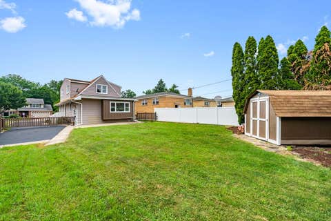 Tiny photo for 537 N Walnut Street, Elmhurst, IL 60126 (MLS # 12704809)