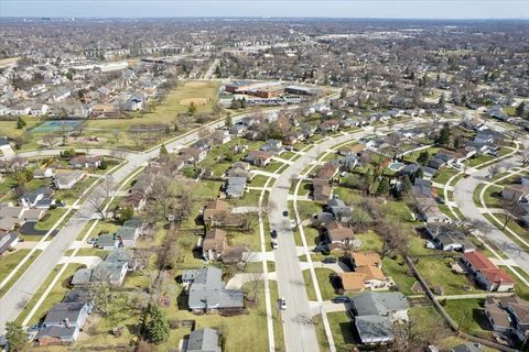 Tiny photo for 1606 W Concord Drive, Arlington Heights, IL 60004 (MLS # 12598270)