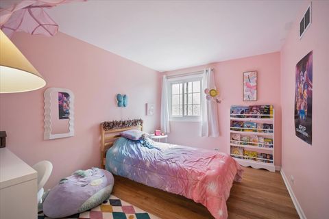 Tiny photo for 1606 W Concord Drive, Arlington Heights, IL 60004 (MLS # 12598270)