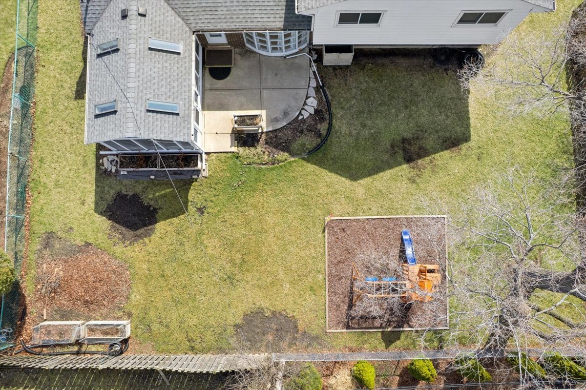 1606 W Concord Drive