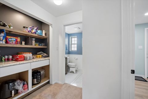 Tiny photo for 1606 W Concord Drive, Arlington Heights, IL 60004 (MLS # 12598270)