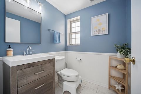 Tiny photo for 1606 W Concord Drive, Arlington Heights, IL 60004 (MLS # 12598270)