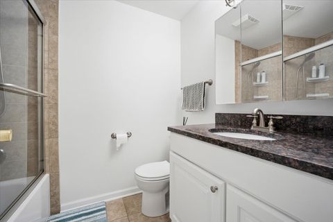 Tiny photo for 1606 W Concord Drive, Arlington Heights, IL 60004 (MLS # 12598270)