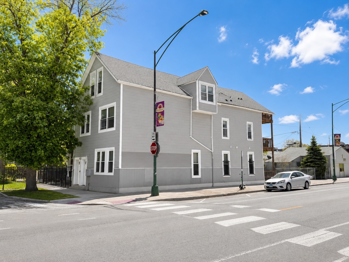3579 W Mclean Avenue