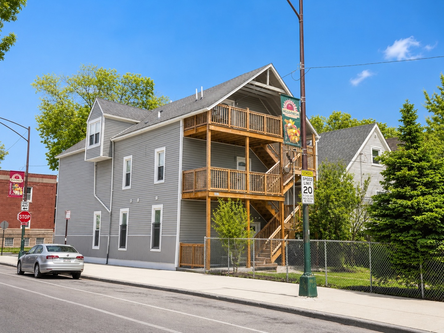 3579 W Mclean Avenue