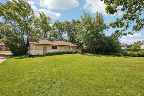 Tiny photo for 320 Illinois Boulevard, Hoffman Estates, IL 60169 (MLS # 12670113)