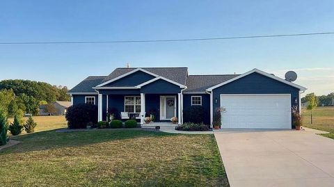 Photo of 6227 E Sarver Lane, Argenta, IL 62501 (MLS # 12512282)