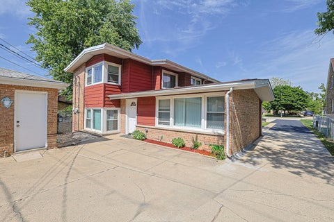 Tiny photo for 3046 S 24th Avenue #2, Broadview, IL 60155 (MLS # 12709554)