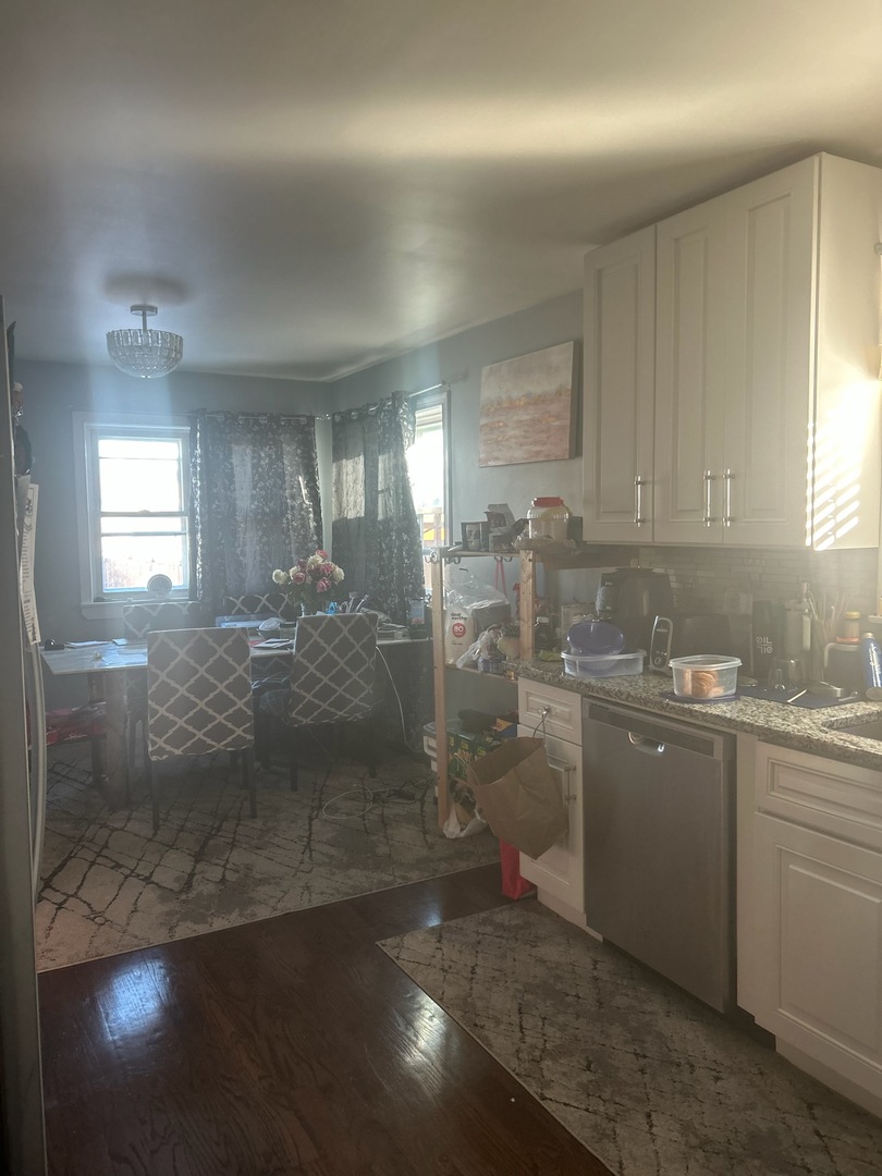 5607 S Kolmar Avenue