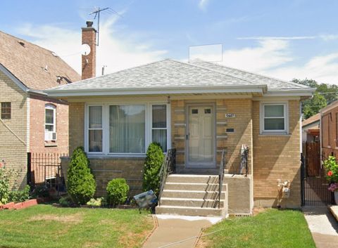 Photo of 5607 S Kolmar Avenue, Chicago, IL 60629 (MLS # 12553782)