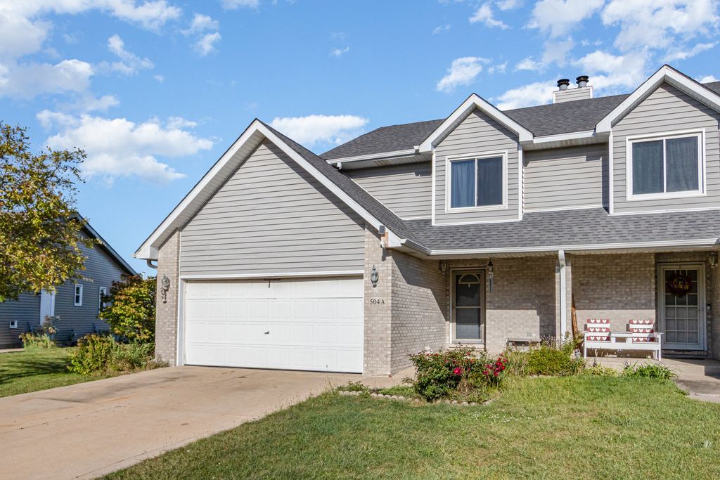 Photo for 504 Flanagan Drive #A, Minooka, IL 60447 (MLS # 12479868)