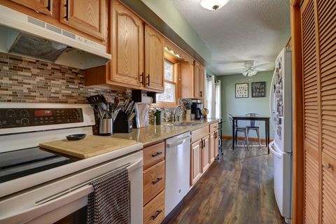 Tiny photo for 1902 19th Avenue, Sterling, IL 61081 (MLS # 12606932)