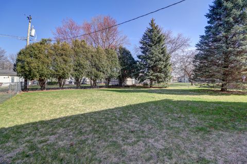 Tiny photo for 1902 19th Avenue, Sterling, IL 61081 (MLS # 12606932)