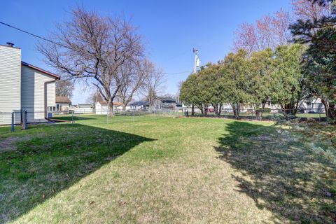Tiny photo for 1902 19th Avenue, Sterling, IL 61081 (MLS # 12606932)