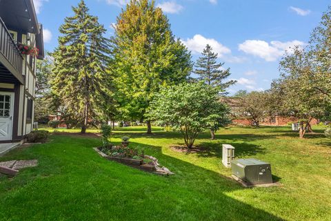 Tiny photo for 11210 S Cherry Court #52C, Palos Hills, IL 60465 (MLS # 12477586)