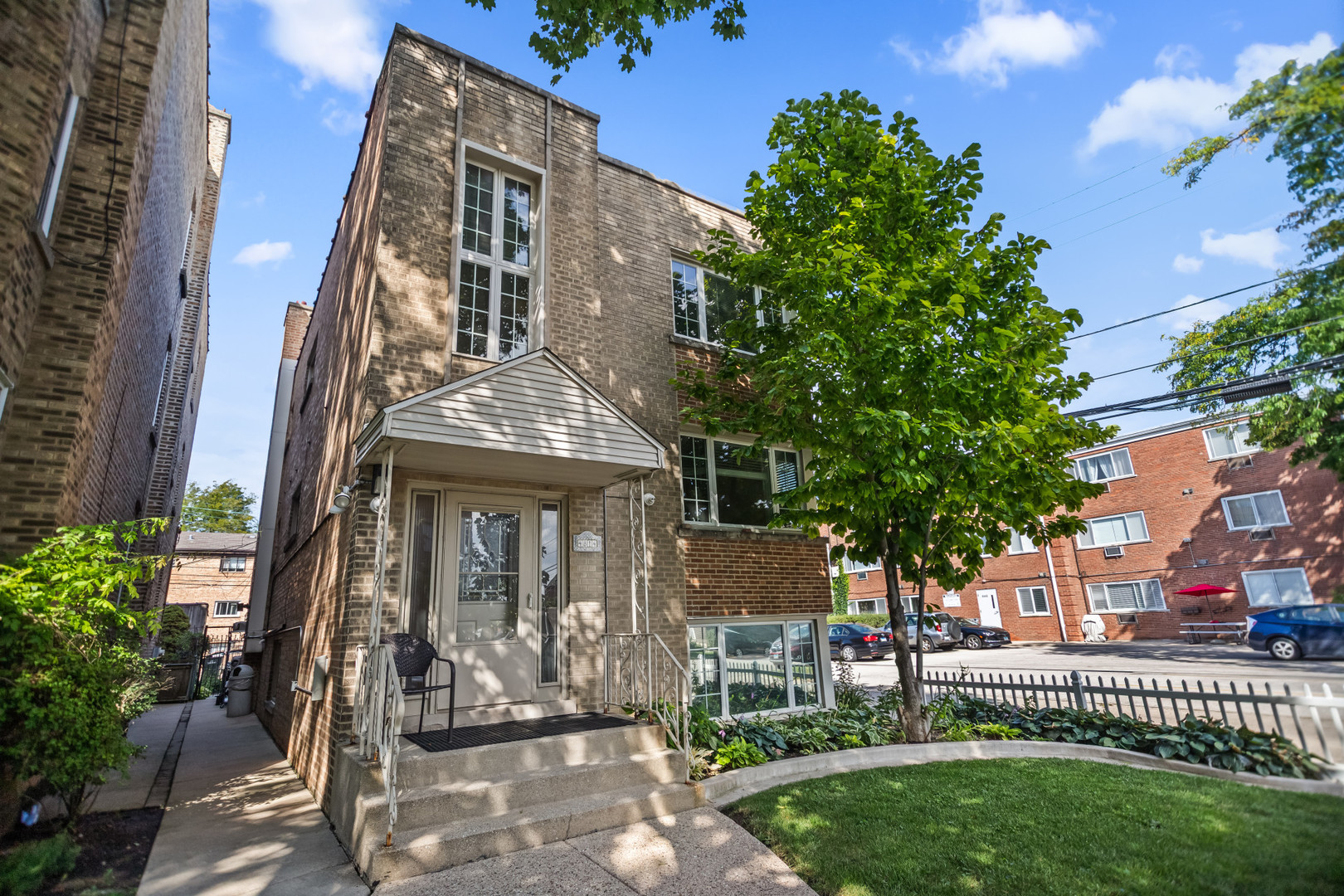 4814 Elm Street