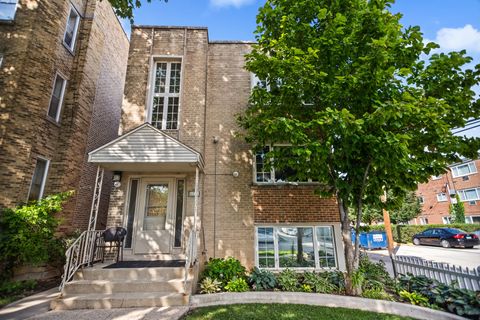 4814 Elm Street Skokie IL 60077