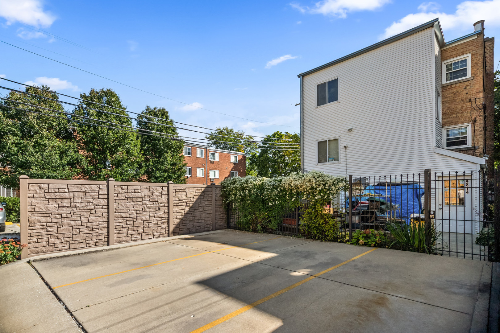 4814 Elm Street