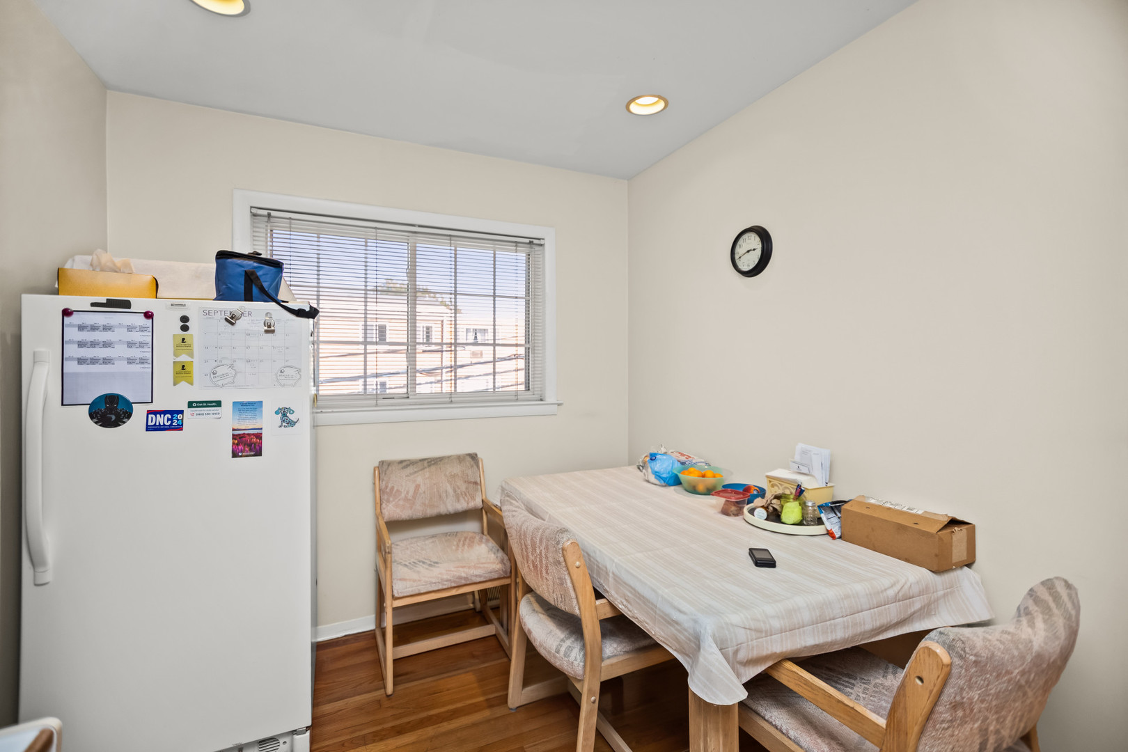 Skokie, Illinois 60077, United States, 6 Bedrooms Bedrooms, ,5 BathroomsBathrooms,Residential,Active,224989