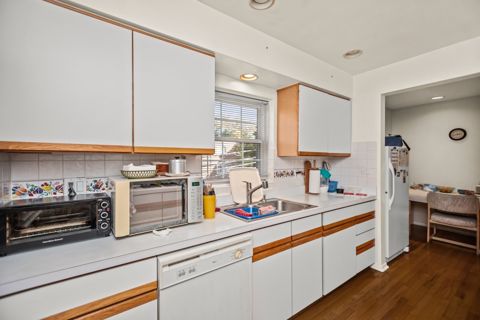 Skokie, Illinois 60077, United States, 6 Bedrooms Bedrooms, ,5 BathroomsBathrooms,Residential,Active,224989