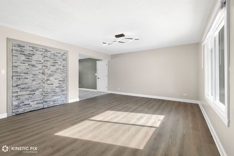 Tiny photo for 1412 W Broadview Avenue, Crete, IL 60417 (MLS # 12572345)