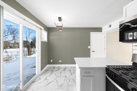 Tiny photo for 1412 W Broadview Avenue, Crete, IL 60417 (MLS # 12572345)