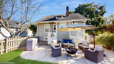 A home in West Dundee