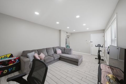 Tiny photo for 3172 W Meadow Lane Drive #26, Merrionette Park, IL 60803 (MLS # 12590251)