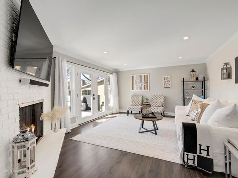 Tiny photo for 5214 Howard Avenue, Western Springs, IL 60558 (MLS # 12419064)