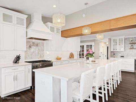 Tiny photo for 5214 Howard Avenue, Western Springs, IL 60558 (MLS # 12419064)