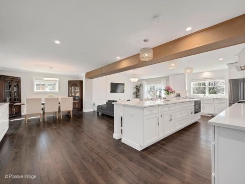 Tiny photo for 5214 Howard Avenue, Western Springs, IL 60558 (MLS # 12419064)