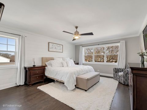 Tiny photo for 5214 Howard Avenue, Western Springs, IL 60558 (MLS # 12419064)