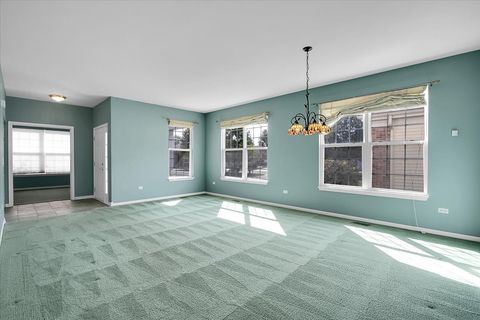 Tiny photo for 16012 Carillon Lakes Court, Crest Hill, IL 60403 (MLS # 12484957)
