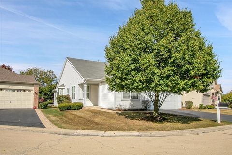 Tiny photo for 16012 Carillon Lakes Court, Crest Hill, IL 60403 (MLS # 12484957)