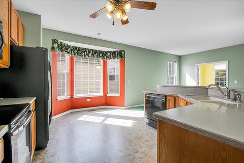 Tiny photo for 16012 Carillon Lakes Court, Crest Hill, IL 60403 (MLS # 12484957)