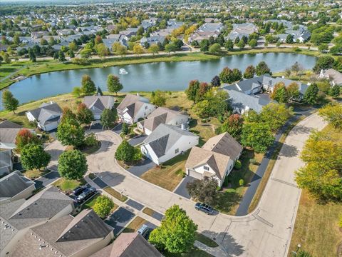 Tiny photo for 16012 Carillon Lakes Court, Crest Hill, IL 60403 (MLS # 12484957)