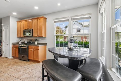 Tiny photo for 916 KINGS CANYON Drive, Streamwood, IL 60107 (MLS # 12652144)
