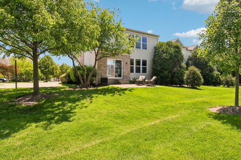 Tiny photo for 916 KINGS CANYON Drive, Streamwood, IL 60107 (MLS # 12652144)