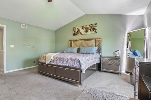 Tiny photo for 916 KINGS CANYON Drive, Streamwood, IL 60107 (MLS # 12652144)