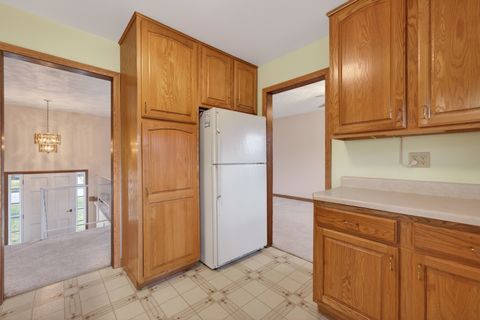 Tiny photo for 623 Colonial Drive, DeKalb, IL 60115 (MLS # 12584123)