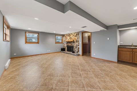 Tiny photo for 623 Colonial Drive, DeKalb, IL 60115 (MLS # 12584123)