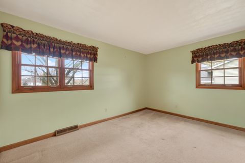 Tiny photo for 623 Colonial Drive, DeKalb, IL 60115 (MLS # 12584123)