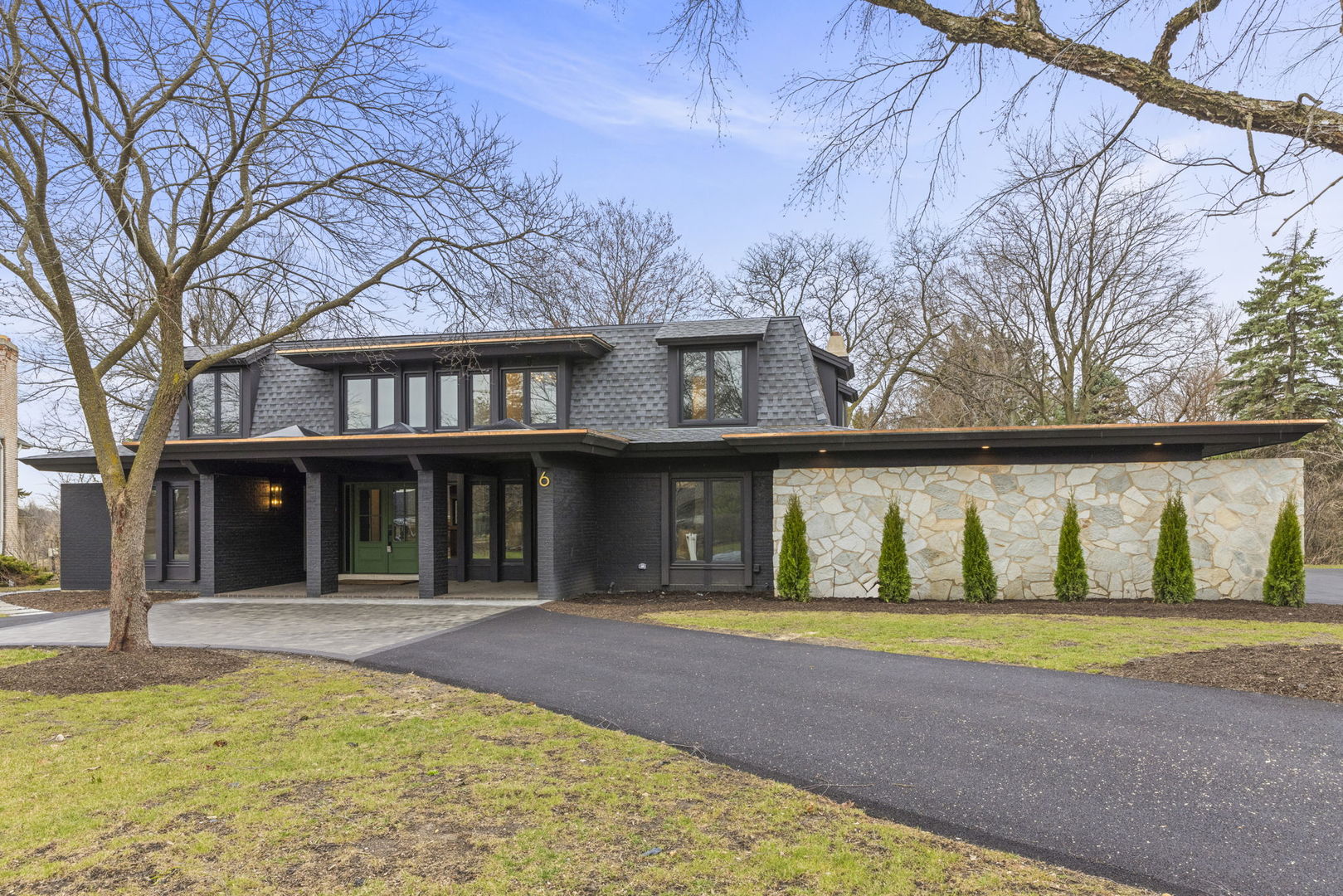 6 Charleton Place