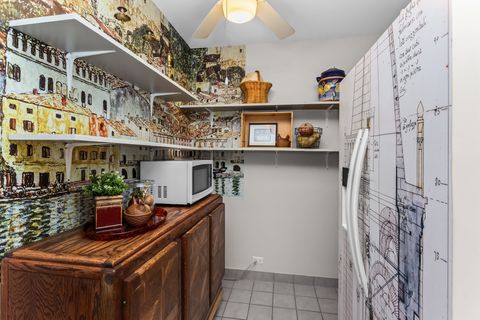 Tiny photo for 1585 Ridge Avenue #404, Evanston, IL 60201 (MLS # 12492405)