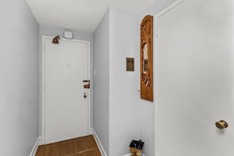 Tiny photo for 1585 Ridge Avenue #404, Evanston, IL 60201 (MLS # 12492405)