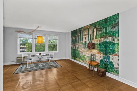 Tiny photo for 1585 Ridge Avenue #404, Evanston, IL 60201 (MLS # 12492405)