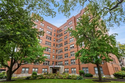 Photo of 1585 Ridge Avenue #404, Evanston, IL 60201 (MLS # 12492405)