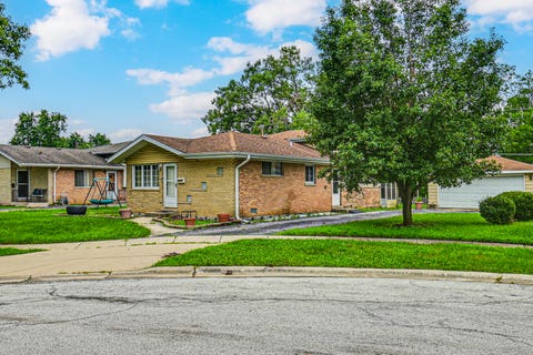Tiny photo for 16410 Laura Lane, Oak Forest, IL 60452 (MLS # 12733934)