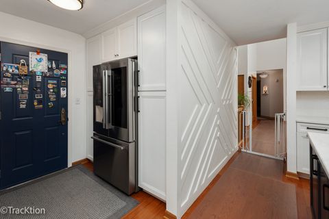 Tiny photo for 907 E Broadway Avenue, Winthrop Harbor, IL 60096 (MLS # 12574593)